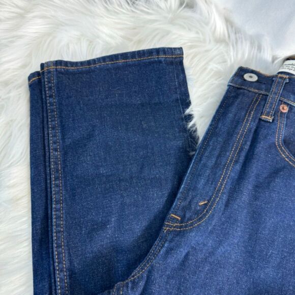 Abercrombie & Fitch The Slim Straight Ultra High Rise NWT Jeans Sz 25 - Picture 4 of 6